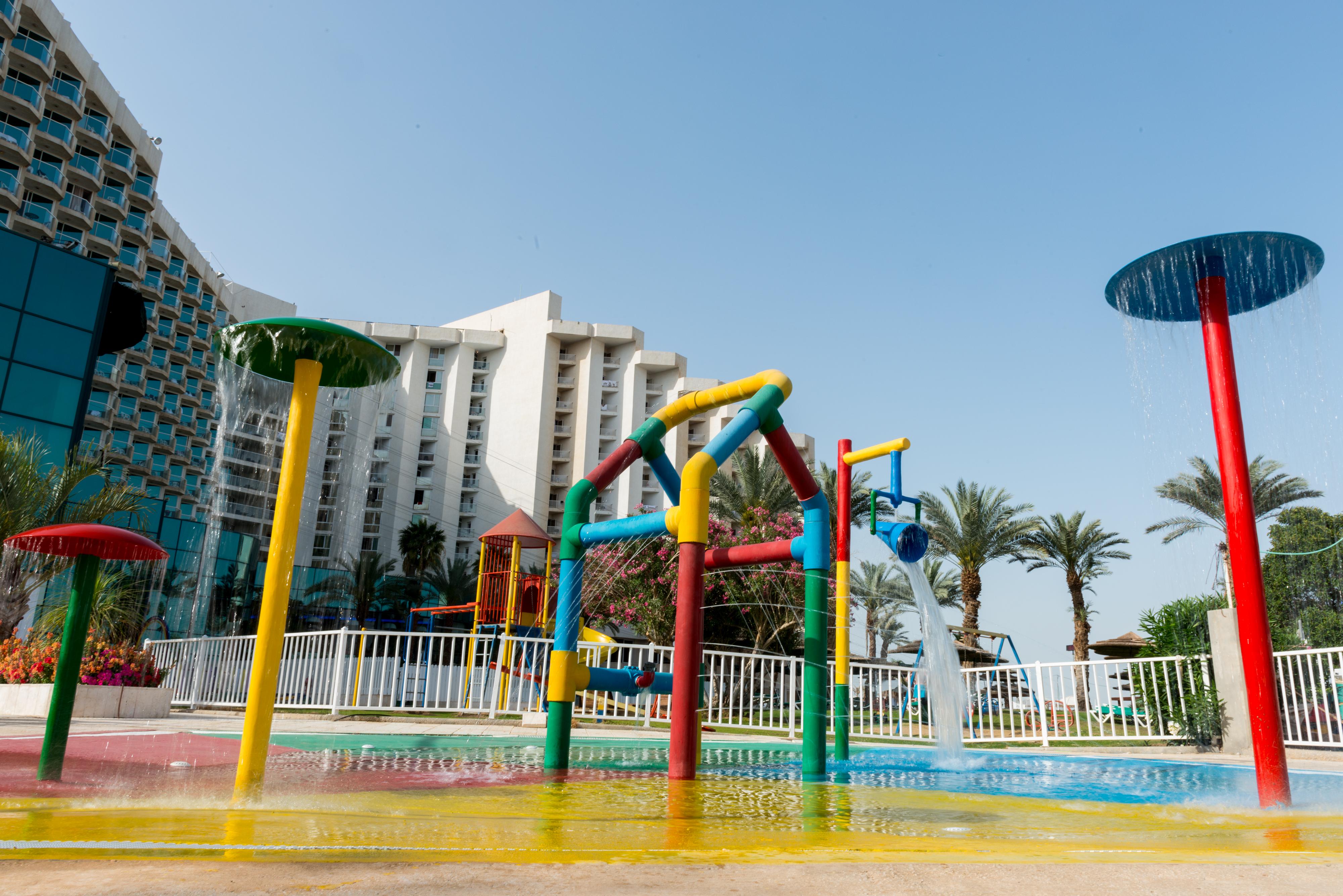 Leonardo Club Hotel Dead Sea Неве-Зогар Екстер'єр фото The water park at the hotel